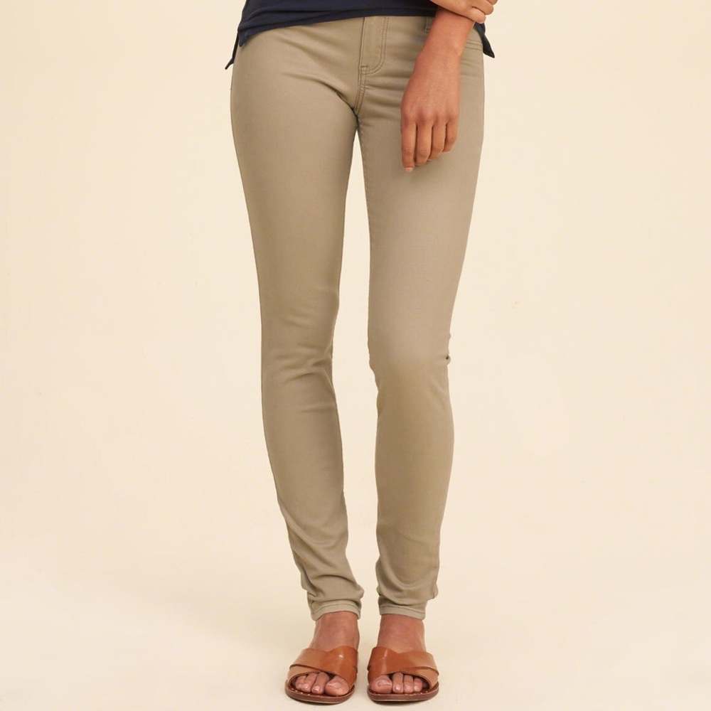 Hollister skinny khakis